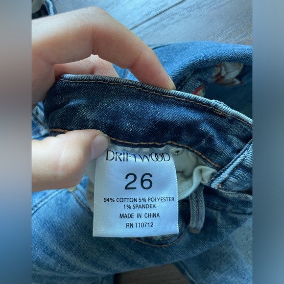 Driftwood Audrey embroidered denim - Picture 6 of 8